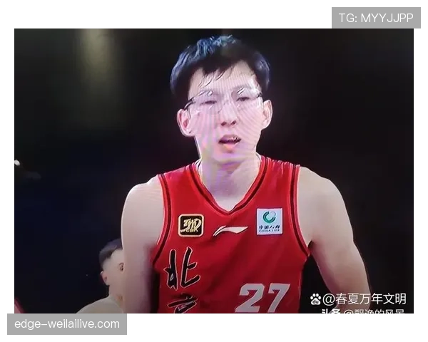 周琦比赛场上拼命,私下住豪宅里竟然这样过日子? 周琦比赛场上拼命,私下住豪宅里竟然这样过日子?